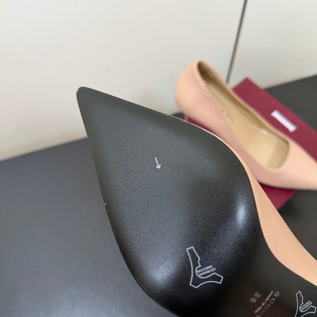 GUCCI 26S POINTED TOE PUMPS 85MM IN NUDE BEIGE CALFSKIN