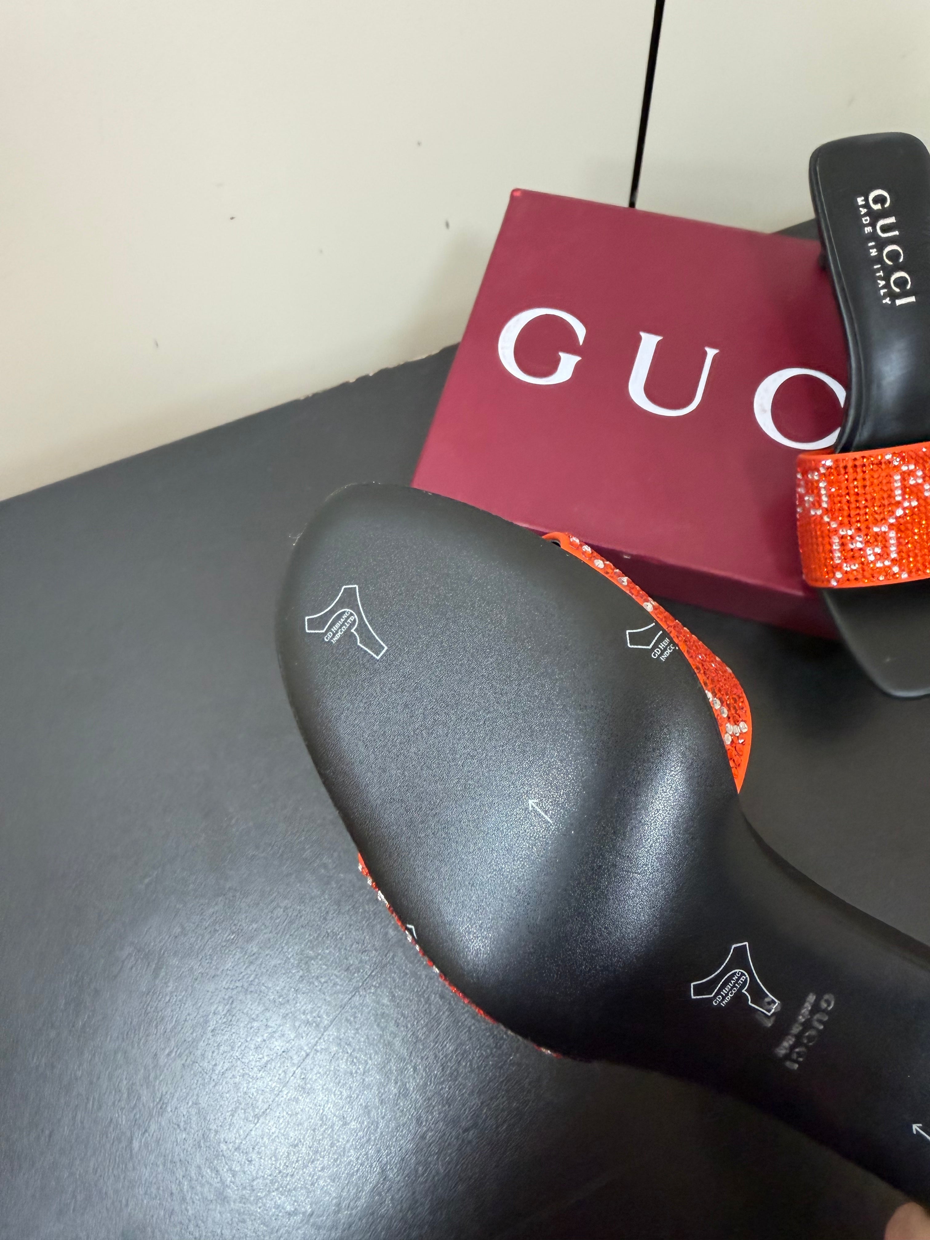 GUCCI 26S MULE SANDALS 85MM IN ORANGE SATIN CRYSTAL GG