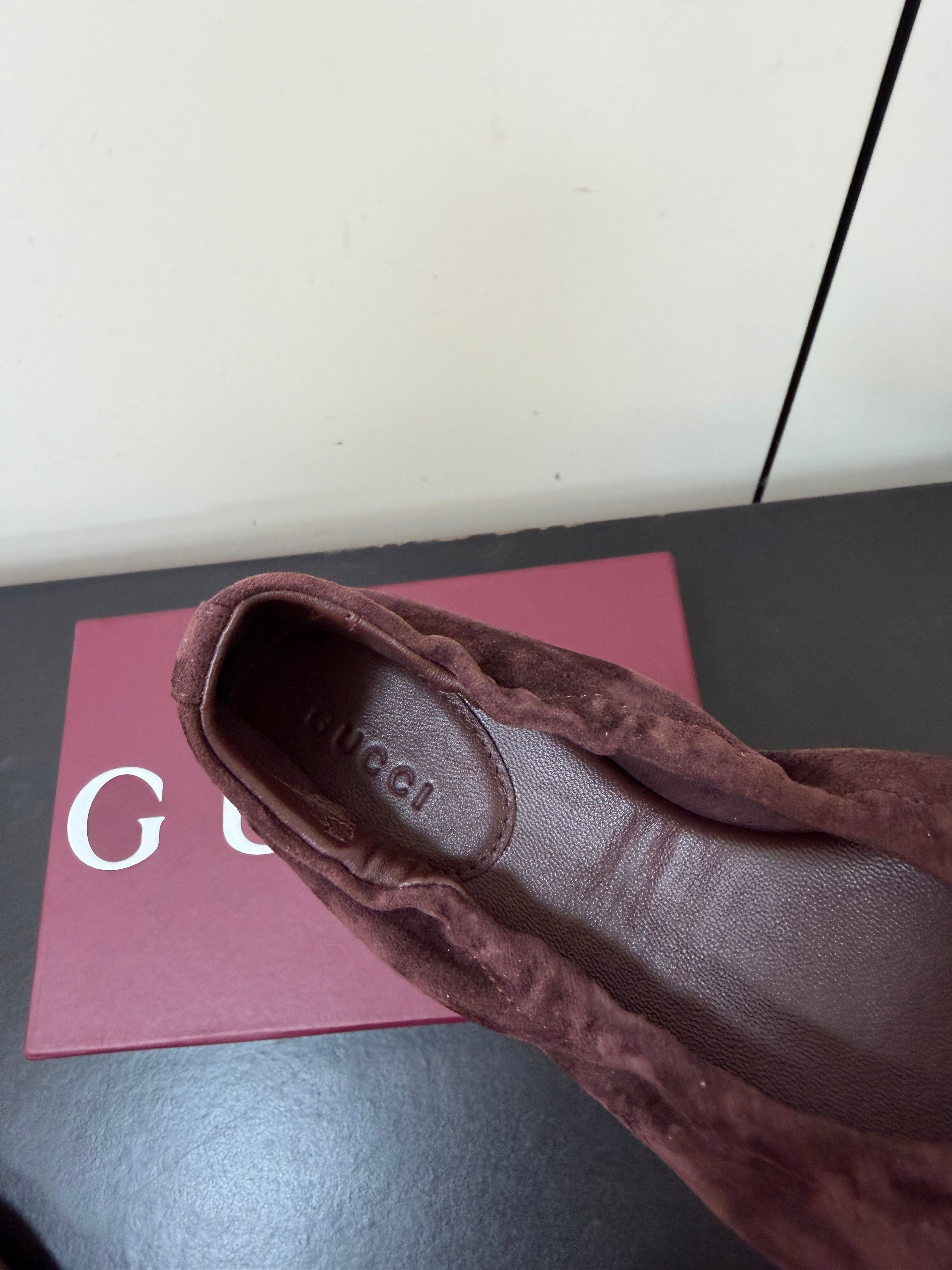 GUCCI 26S BALLET FLATS IN DARK BROWN SUEDE GOLD HARDWARE