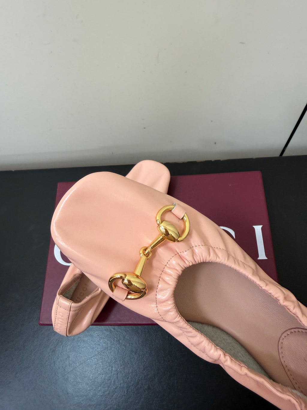 GUCCI 26S BALLET FLATS IN LIGHT PINK SHINY CALFSKIN GOLD HARDWARE