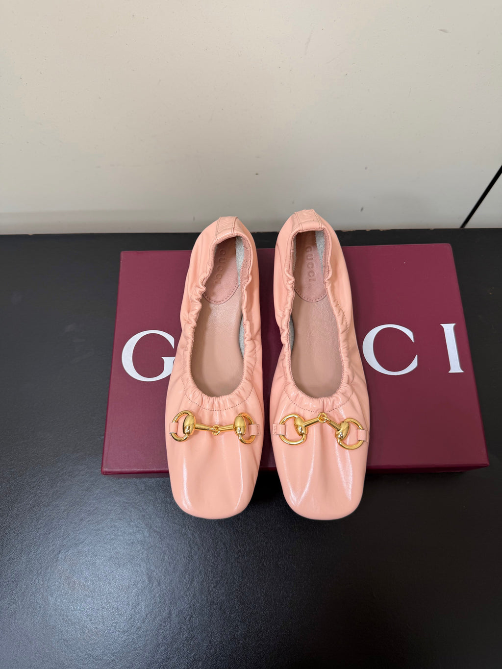 GUCCI 26S BALLET FLATS IN LIGHT PINK SHINY CALFSKIN GOLD HARDWARE