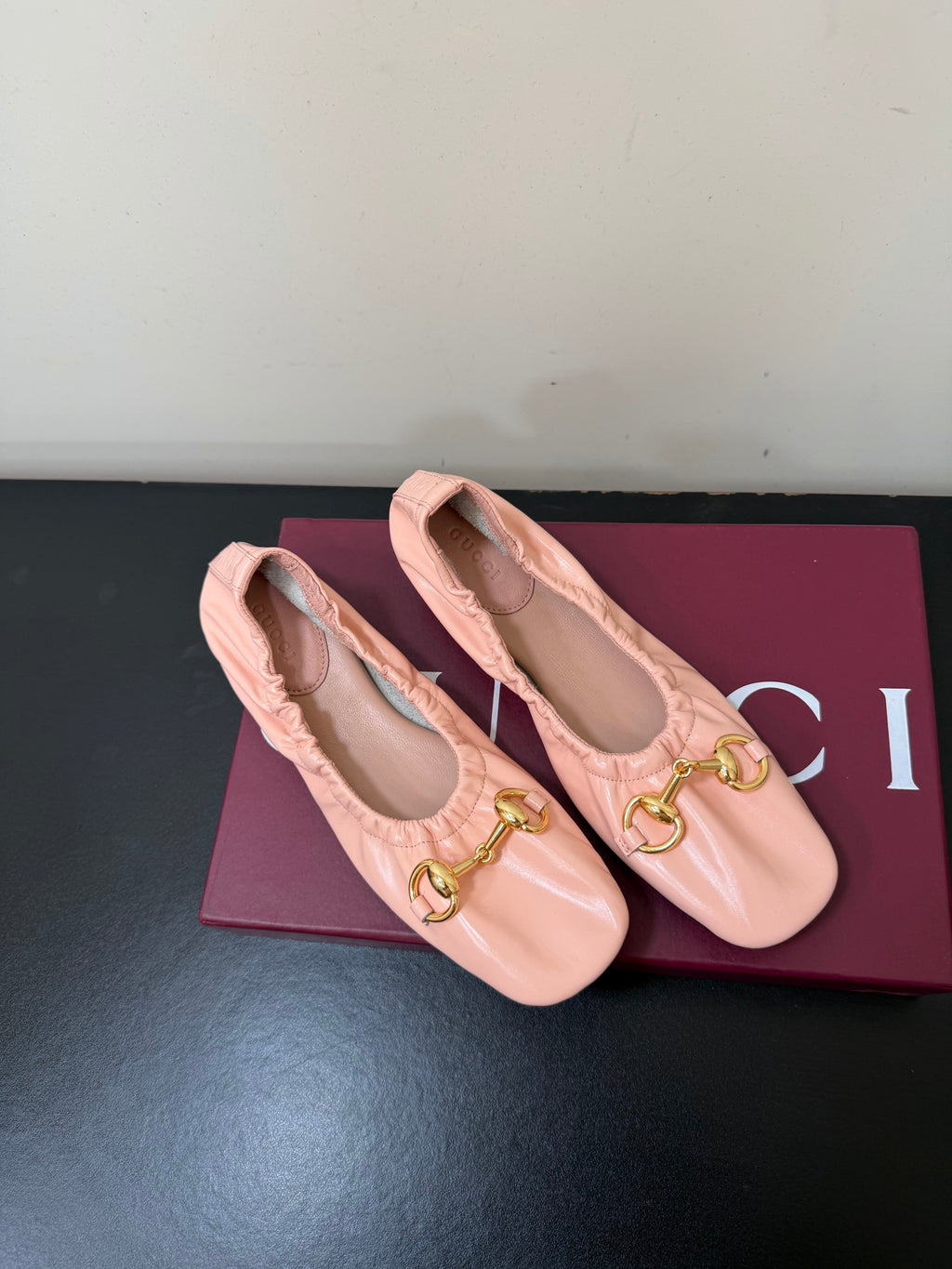 GUCCI 26S BALLET FLATS IN LIGHT PINK SHINY CALFSKIN GOLD HARDWARE