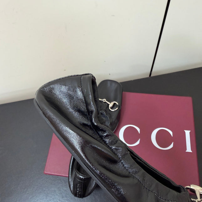 GUCCI 26S BALLET FLATS IN BLACK SHINY CALFSKIN GOLD HARDWARE