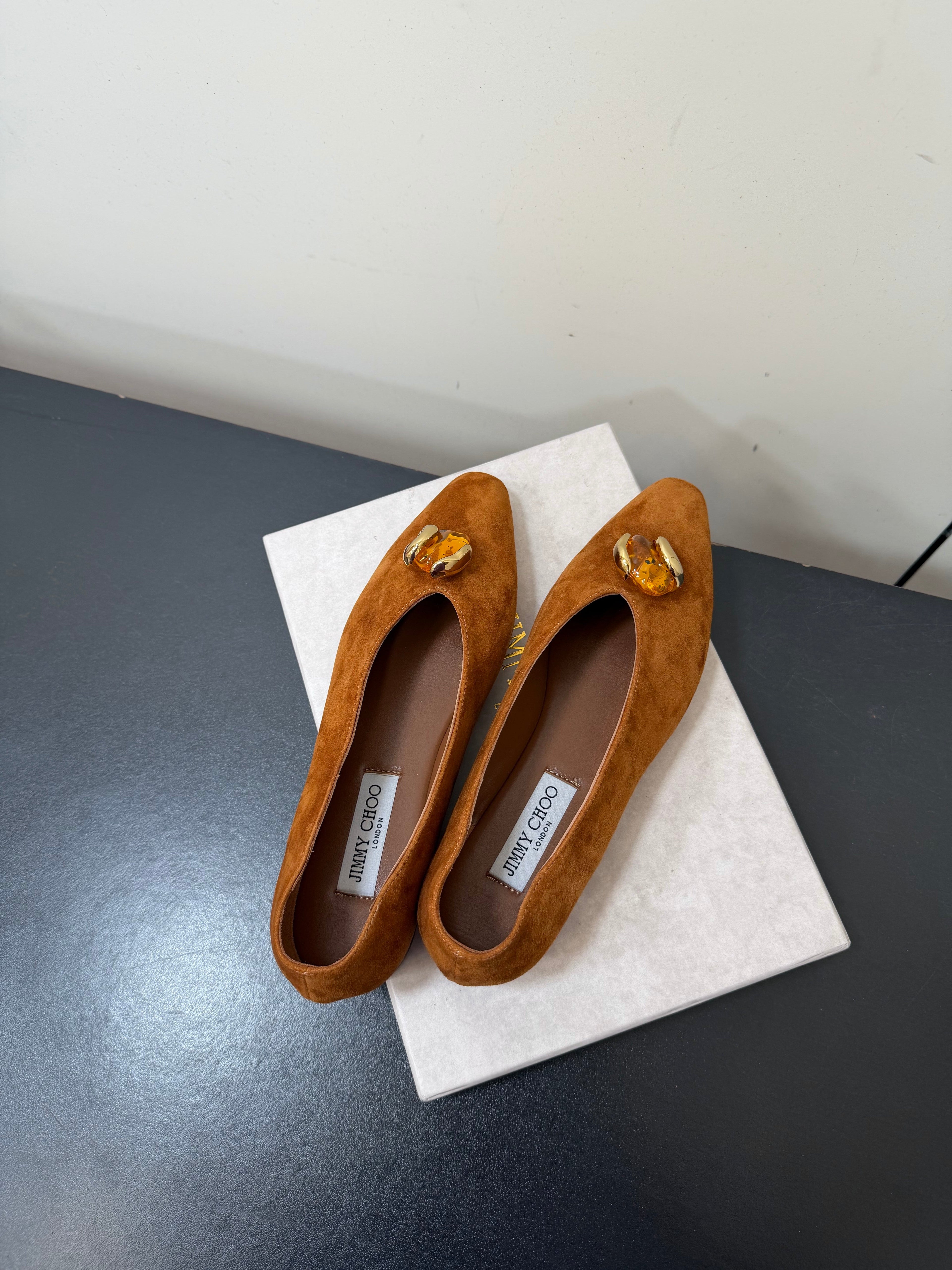 JIMMY CHOO 26S BALLET FLATS IN BROWN SUEDE
