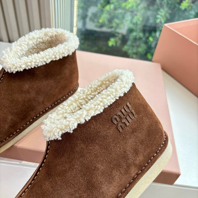 MIUMIU 26S ANKLE BOOTS IN BROWN SUEDE AND SHEARLING