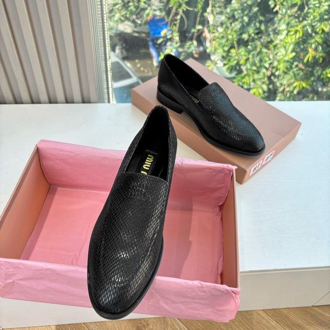MIUMIU 26S LOAFERS IN BLACK SNAKE EMBOSSED CALFSKIN