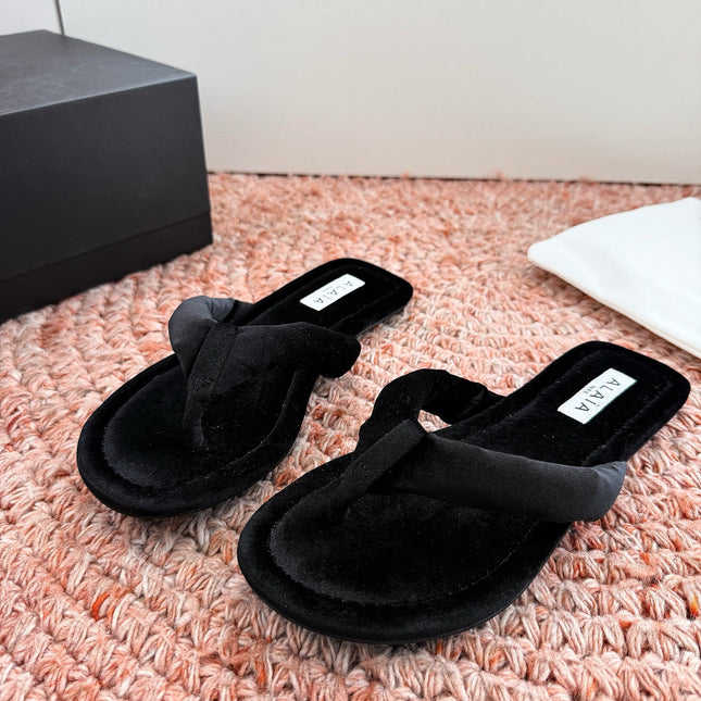 ALAIA 26S THONG SANDALS IN BLACK VELVET