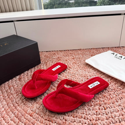 ALAIA 26S THONG SANDALS IN RED VELVET