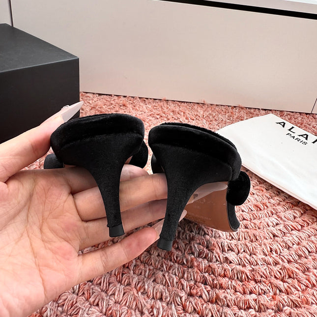 ALAIA 26S HEELED THONG SANDALS IN BLACK VELVET