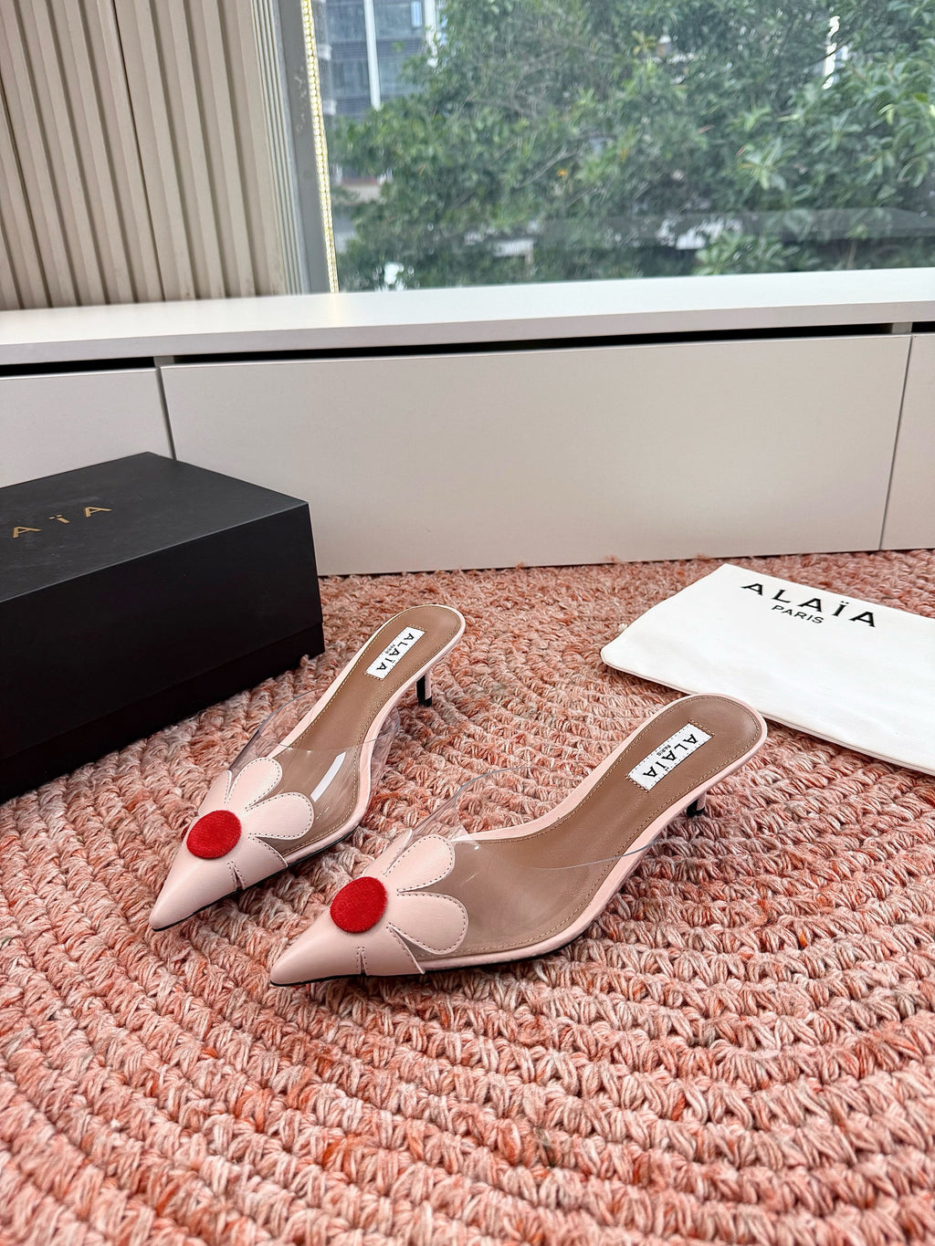 ALAIA 26S POINTED-TOE MULE HEELS IN NUDE PINK LAMBSKIN AND TRANSPARENT PVC