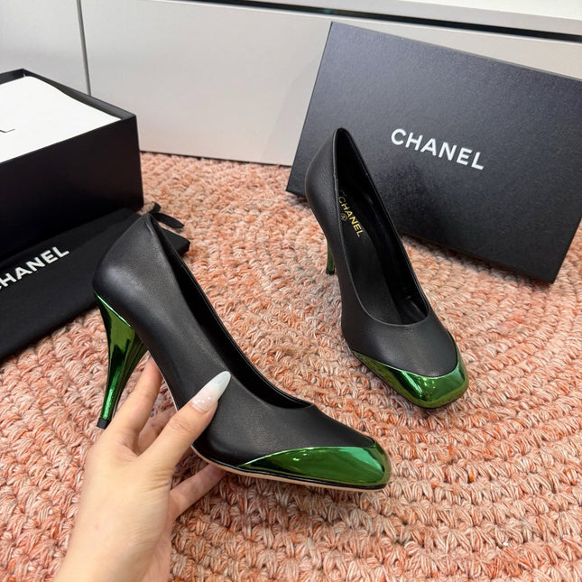 CHANEL 26S SQUARE TOE HIGH HEELS IN BLACK LAMBSKIN WITH GREEN TOE