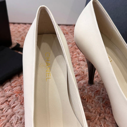 CHANEL 26S SQUARE TOE HIGH HEELS IN WHITE LAMBSKIN WITH BLACK TOE