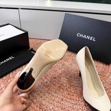 CHANEL 26S SQUARE TOE HIGH HEELS IN WHITE LAMBSKIN WITH BLACK TOE