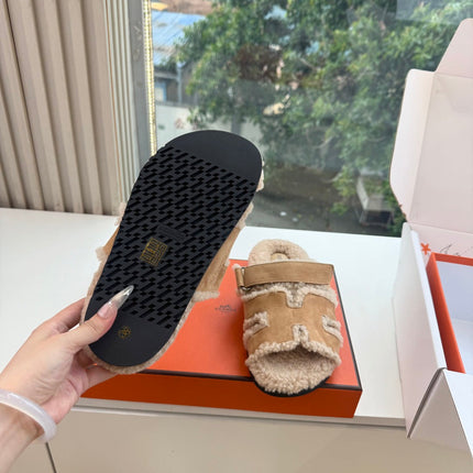 HM 26S SANDAL IN BEIGE WOOL AND CARAMEL BROWN SUEDE
