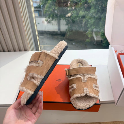 HM 26S SANDAL IN BEIGE WOOL AND CARAMEL BROWN SUEDE