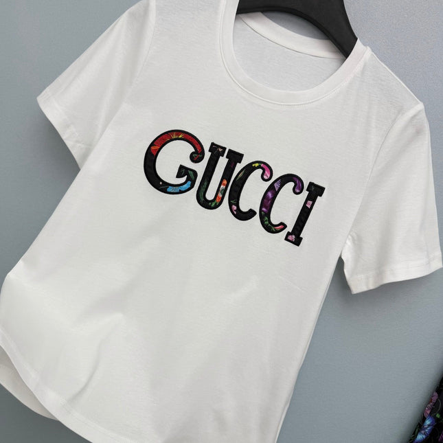 GUCCI 26S T-SHIRT AND PLEATED SKIRT SET 383