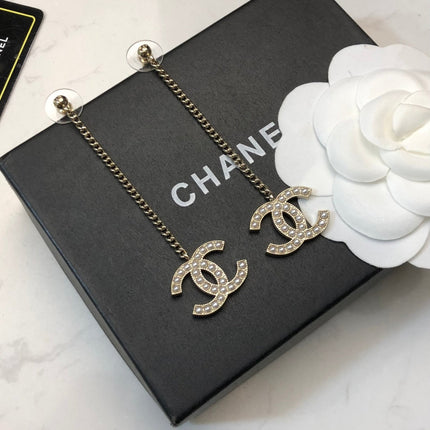 CHANEL 26S DOUBLE C LOGO PEARL PAVE DROP CHAIN EARRINGS IN GOLD METAL 631010
