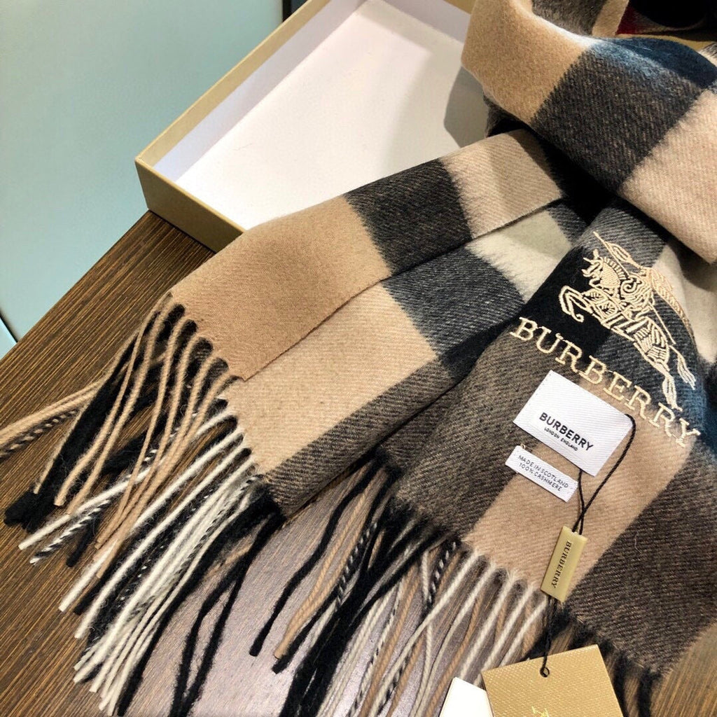BURBERRY 26S SCARF 180CM IN CASHMERE 156981