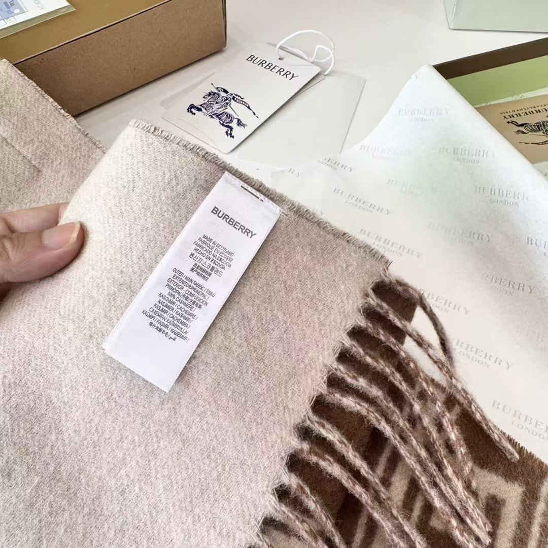 BURBERRY 26S SCARF 168CM IN CASHMERE 163841