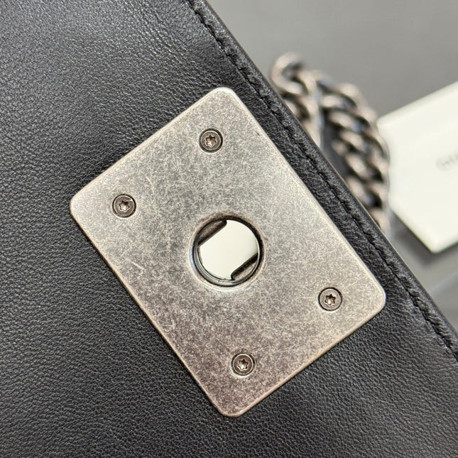 SMALL BOY BAG 20 IN BLACK CALFSKIN SILVER HARDWARE