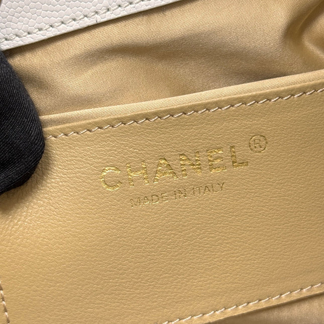 CHANEL 25S HOBO BAG 40 IN WHITE CAVIAR WITH GOLD HARDWARE