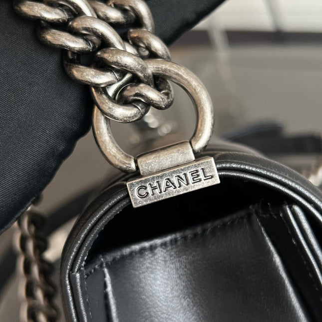 CHANEL 25S BOY BAG 20 IN BLACK LAMBSKIN