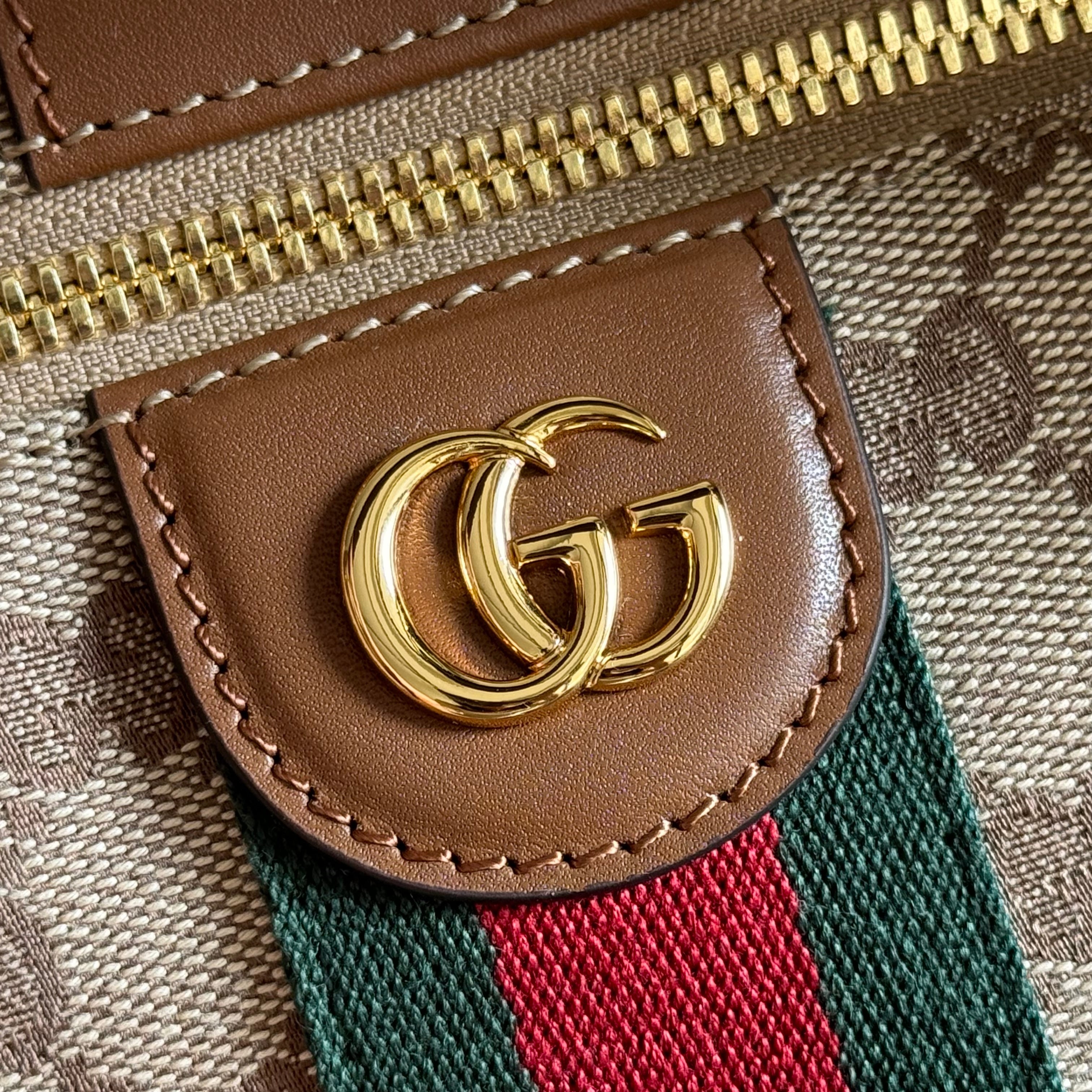 GUCCI 26S GIGLIO TOP HANDLE BAG 27 IN WARM BEIGE AND BROWN CANVAS