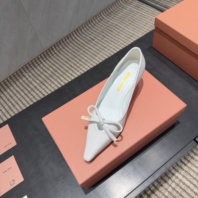 MIUMIU 26S POINTED TOE PUMPS 55MM IN WHITE CALFSKIN WITH BOW