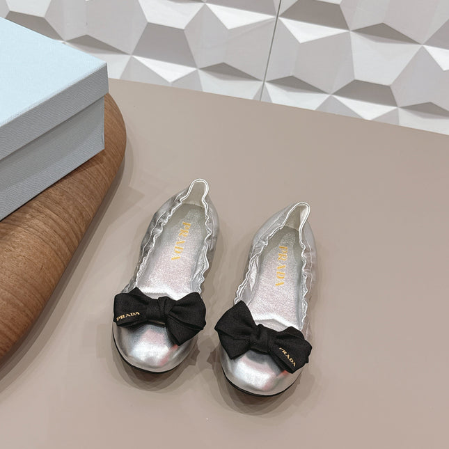 PRADA 26S ROUND TOE FLATS WITH BOW IN SILVER CALFSKIN