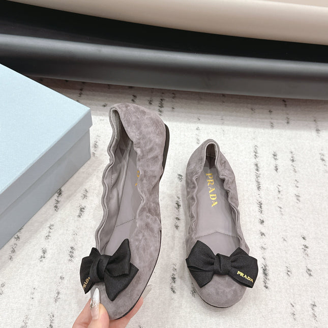 PRADA 26S ROUND TOE FLATS WITH BOW IN TAUPE BROWN SUEDE