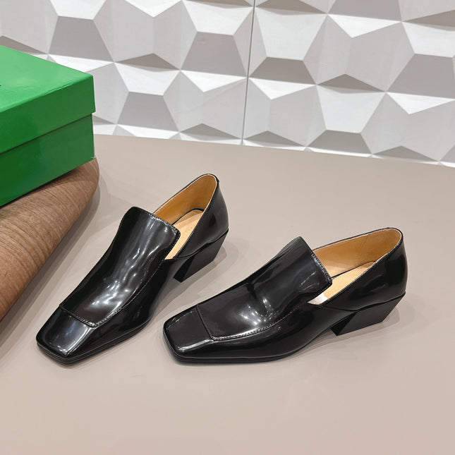 BOTTEGA VENETA 26S VENTURA LOAFERS 40 MM BLACK GLOSSY CALFSKIN