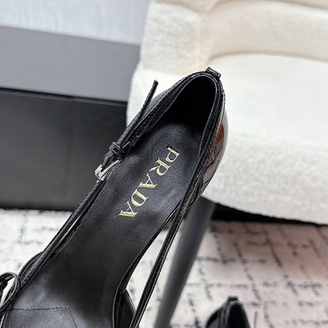 PRADA 26S POINTED-TOE HIGH HEELS 75MM IN BLACK PATENT CALFSKIN WITH BOW