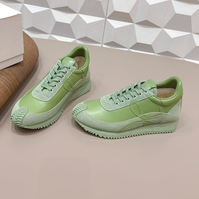 LOEWE 26S FLOW RUNNER SNEAKER IN OLIVE GREEN CALFSKIN AND SUEDE