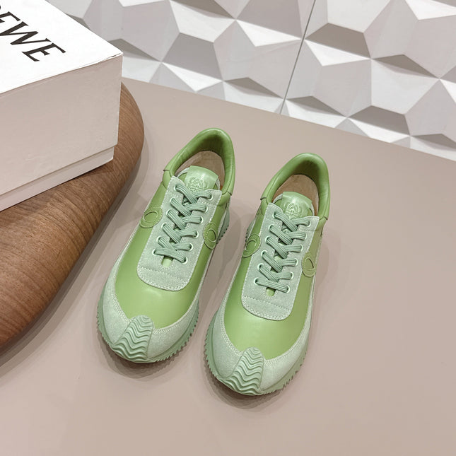LOEWE 26S FLOW RUNNER SNEAKER IN OLIVE GREEN CALFSKIN AND SUEDE