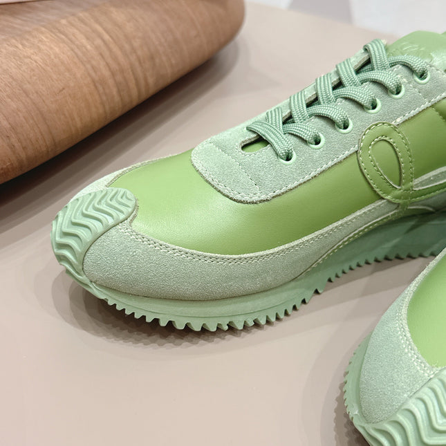 LOEWE 26S FLOW RUNNER SNEAKER IN OLIVE GREEN CALFSKIN AND SUEDE