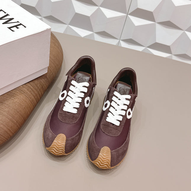 LOEWE 26S FLOW RUNNER SNEAKER IN DARK BROWN AND WHITE SUEDE AND CALFSKIN