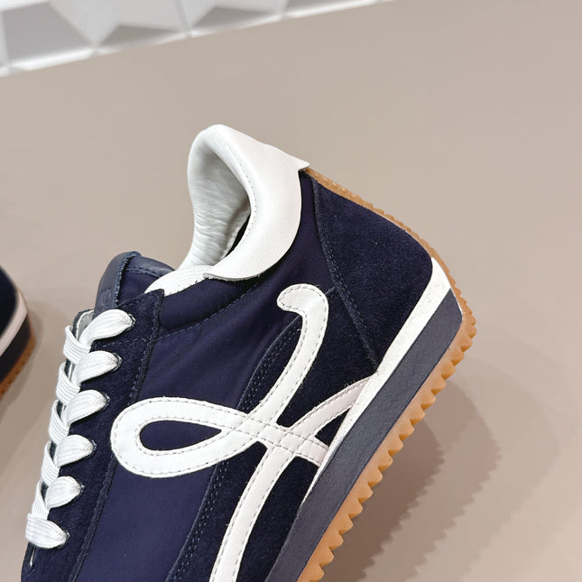 LOEWE 26S FLOW RUNNER SNEAKER IN NAVY BLUE SUEDE AND WHITE CALFSKIN