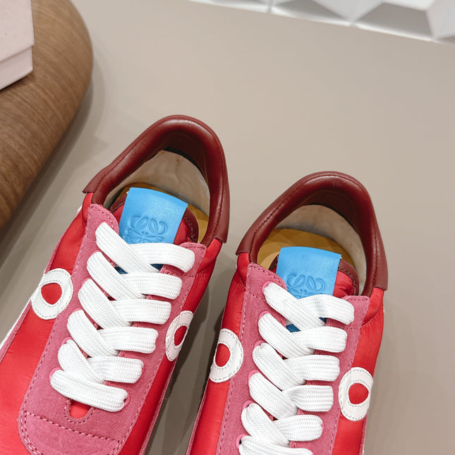 LOEWE 26S FLOW RUNNER SNEAKER IN DUSTY ROSE SUEDE AND DARK RED CALFSKIN