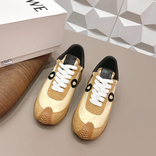 LOEWE 26S FLOW RUNNER SNEAKER IN TAN BROWN SUEDE AND BLACK CALFSKIN