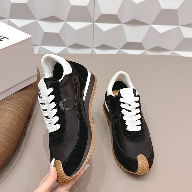 LOEWE 26S FLOW RUNNER SNEAKER IN BLACK SUEDE AND WHITE CALFSKIN