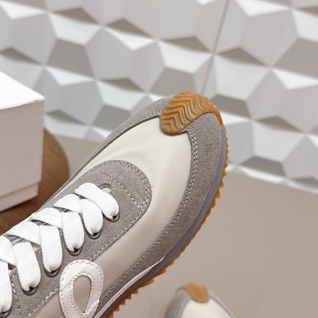 LOEWE 26S FLOW RUNNER SNEAKER IN DARK GRAY SUEDE AND WHITE CALFSKIN