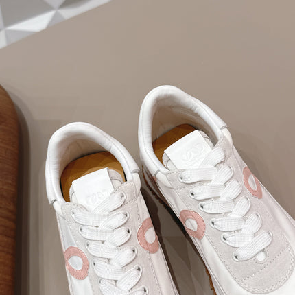 LOEWE 26S FLOW RUNNER SNEAKER IN LIGHT GRAY SUEDE AND WHITE CALFSKIN