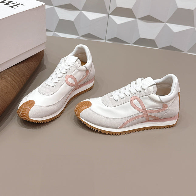 LOEWE 26S FLOW RUNNER SNEAKER IN LIGHT GRAY SUEDE AND WHITE CALFSKIN
