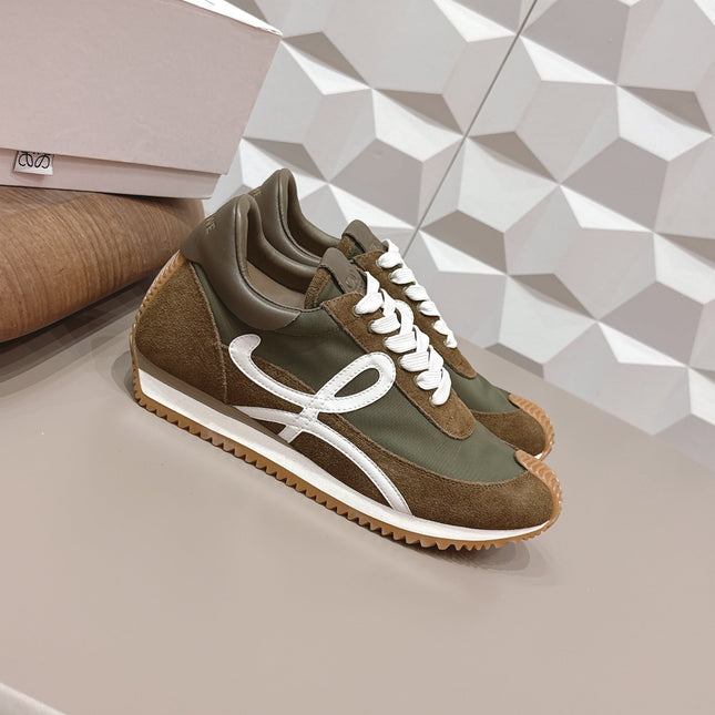 LOEWE 26S FLOW RUNNER SNEAKER IN DARK BROWN SUEDE AND CALFSKIN