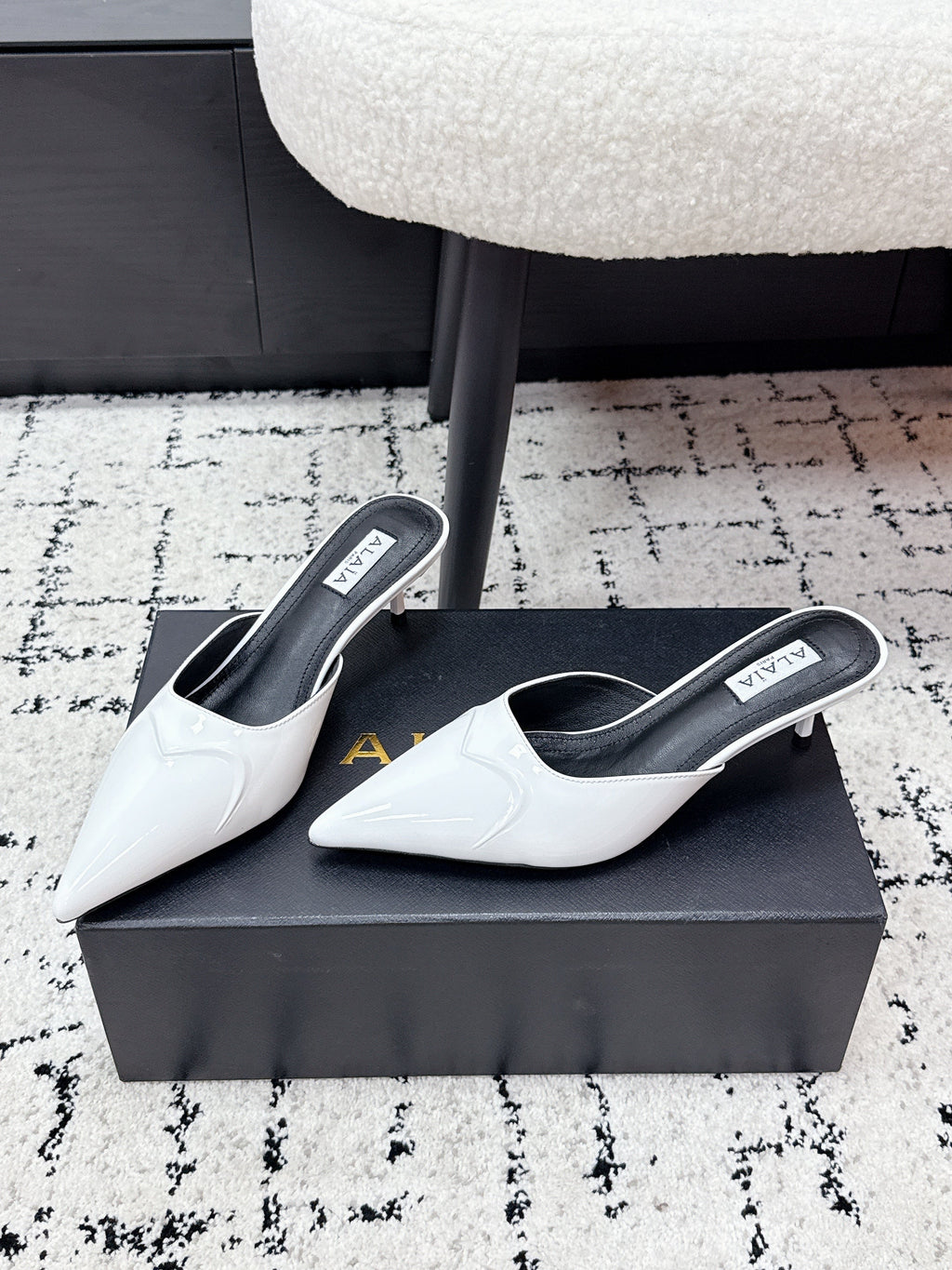 ALAIA 26S HEELED MULES 65 MM IN WHITE GLOSSY CALFSKIN