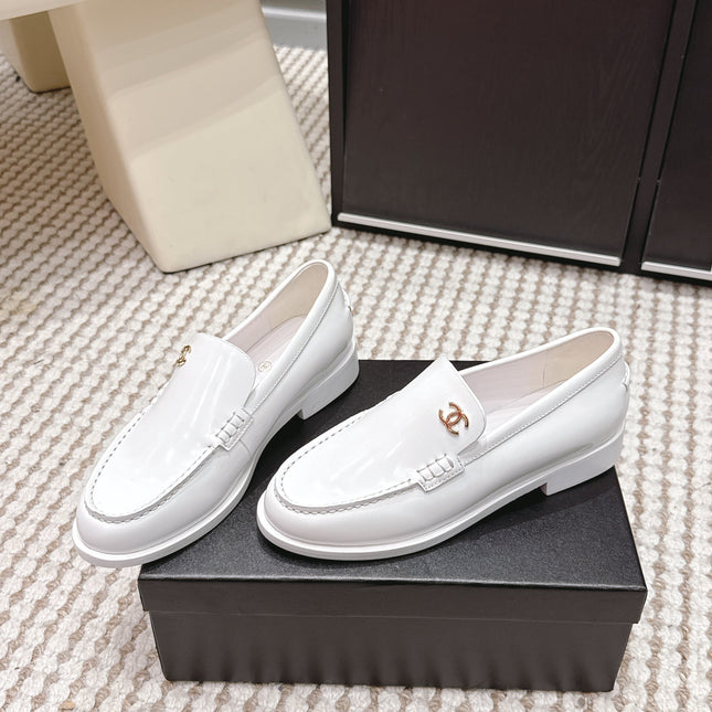 CHANEL 26S LOAFERS IN WHITE GLOSSY CALFSKIN