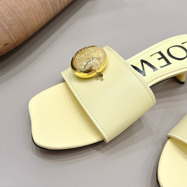 LOEWE 26S SQUARE TOE SANDALS 45MM IN LIGHT YELLOW CALFSKIN GOLD HARDWARE