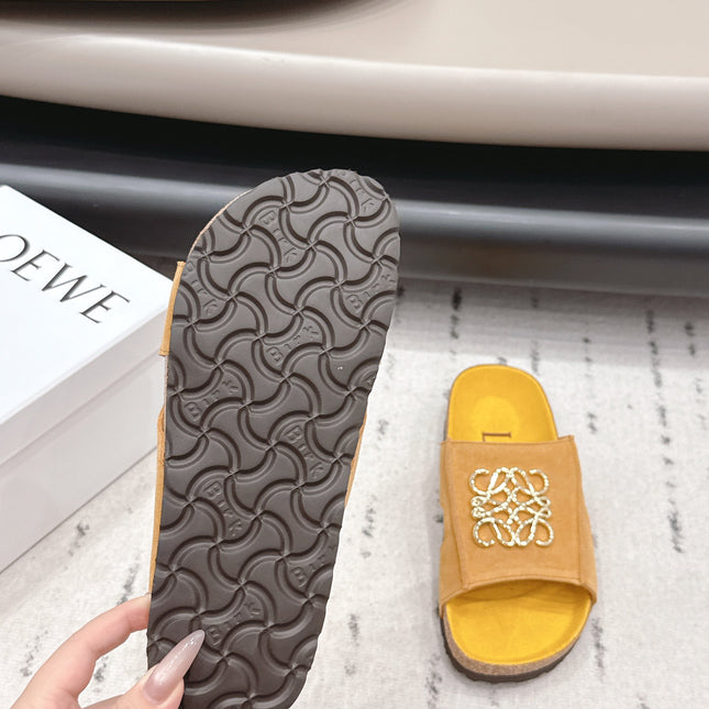 LOEWE 26S FLAT SANDALS IN GOLD YELLOW LOGO GOLD HARDWARE