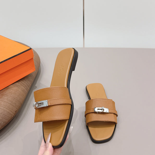 HM 26S GIULIA SANDAL IN CARAMEL BROWN EPSOM CALFSKIN SILVER HARDWARE