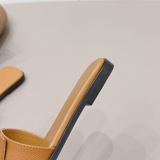HM 26S GIULIA SANDAL IN CARAMEL BROWN EPSOM CALFSKIN SILVER HARDWARE